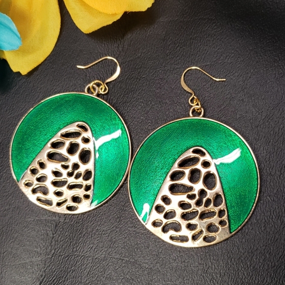 Earrings - Picture 2 of 4